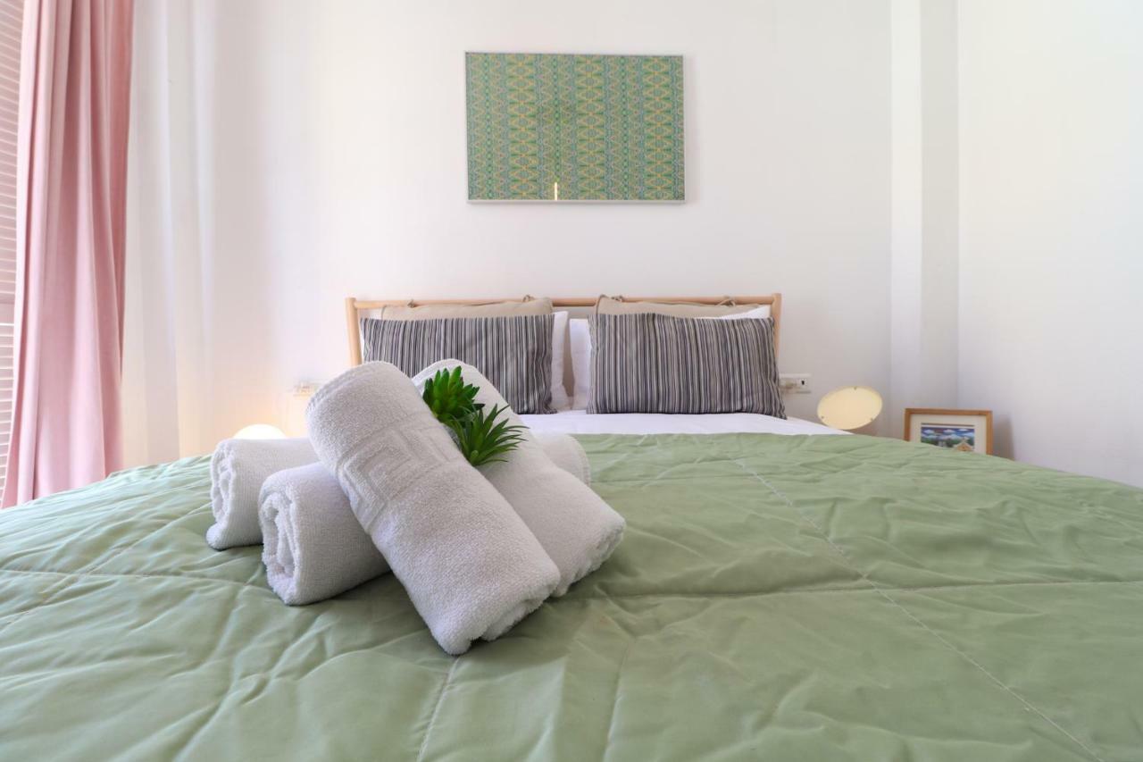 Apartment Del Parque Flats Victoria Trini