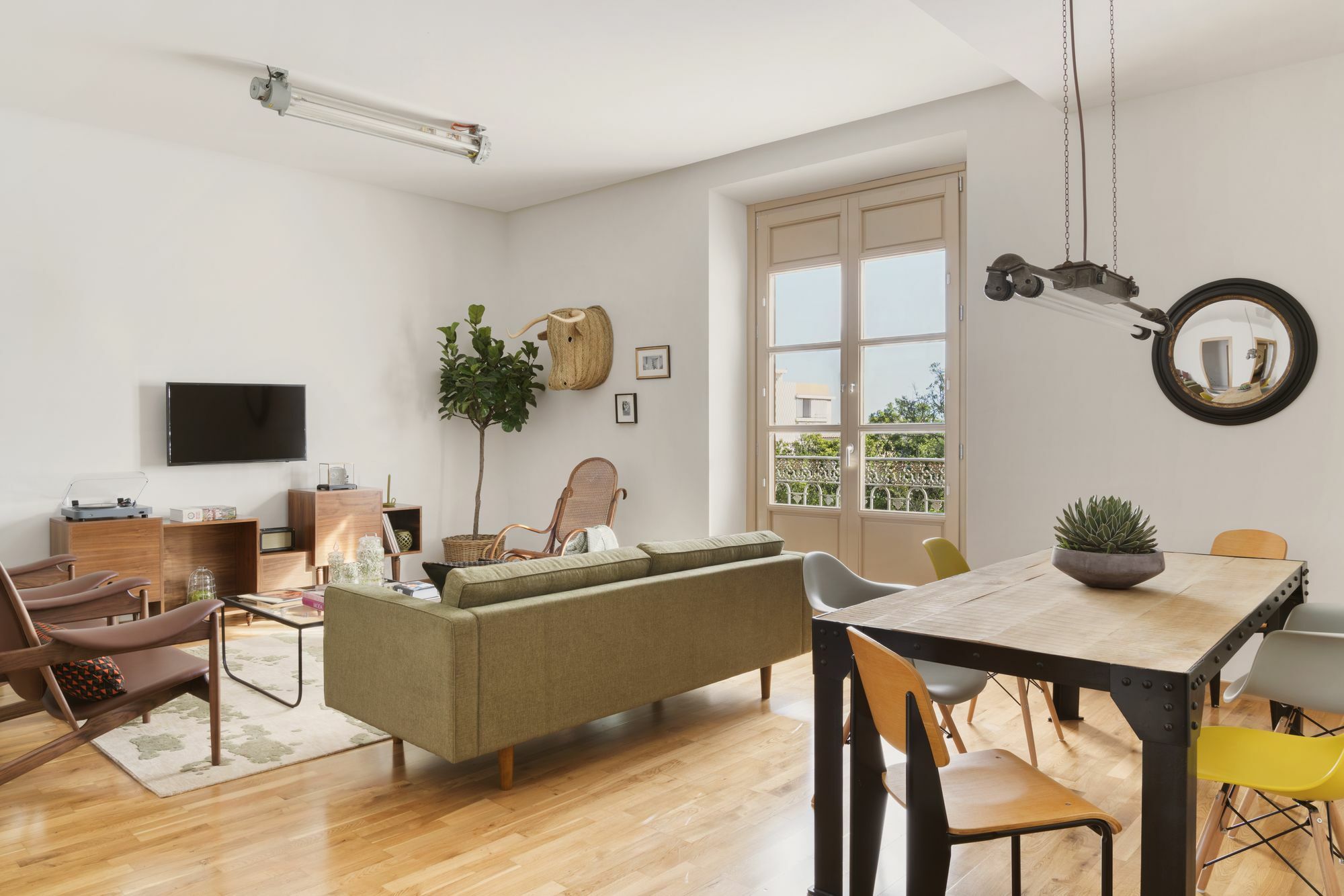 Apartment Halcyon Days Designer By Ana Locking *