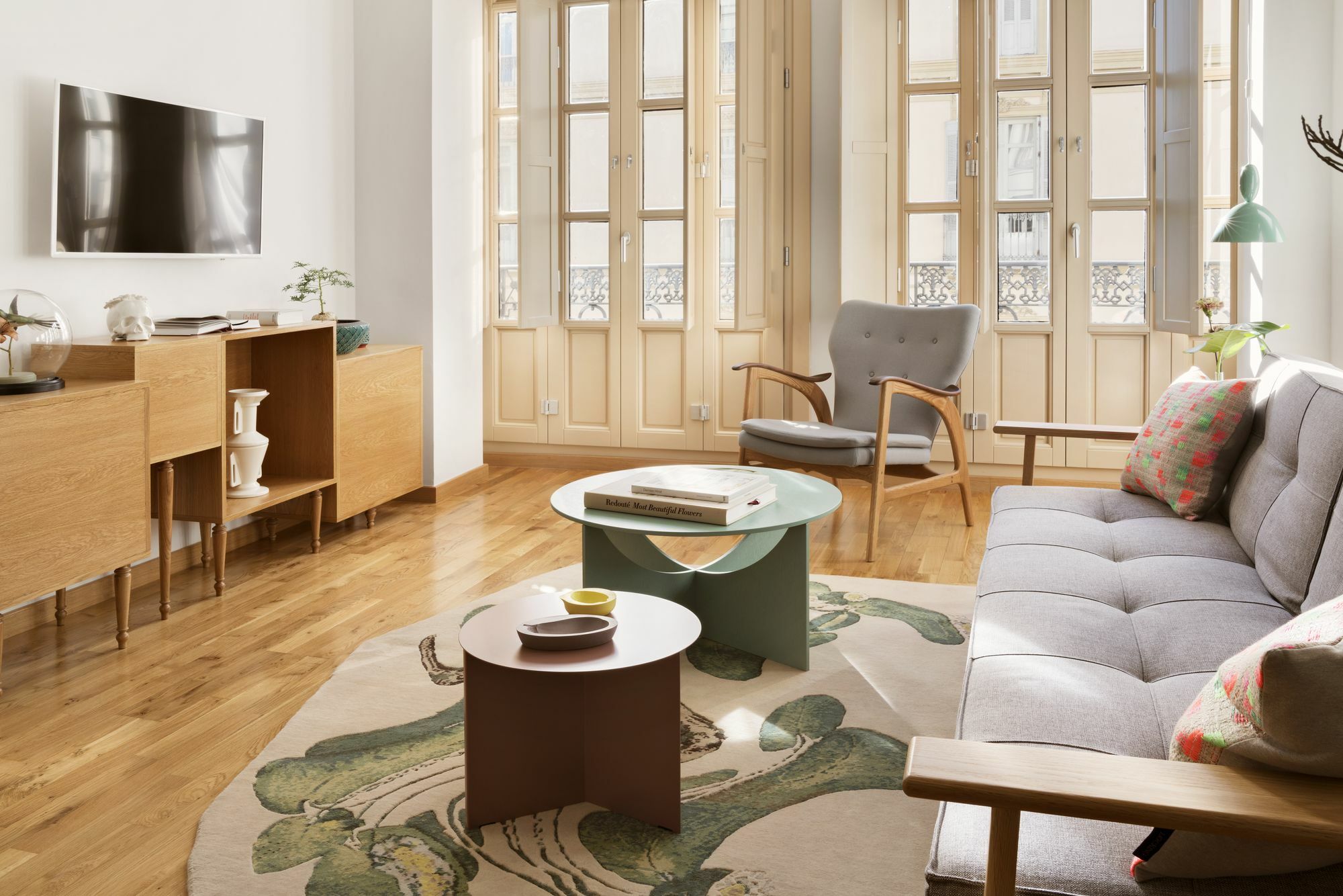 Halcyon Days Designer By Ana Locking Apartment