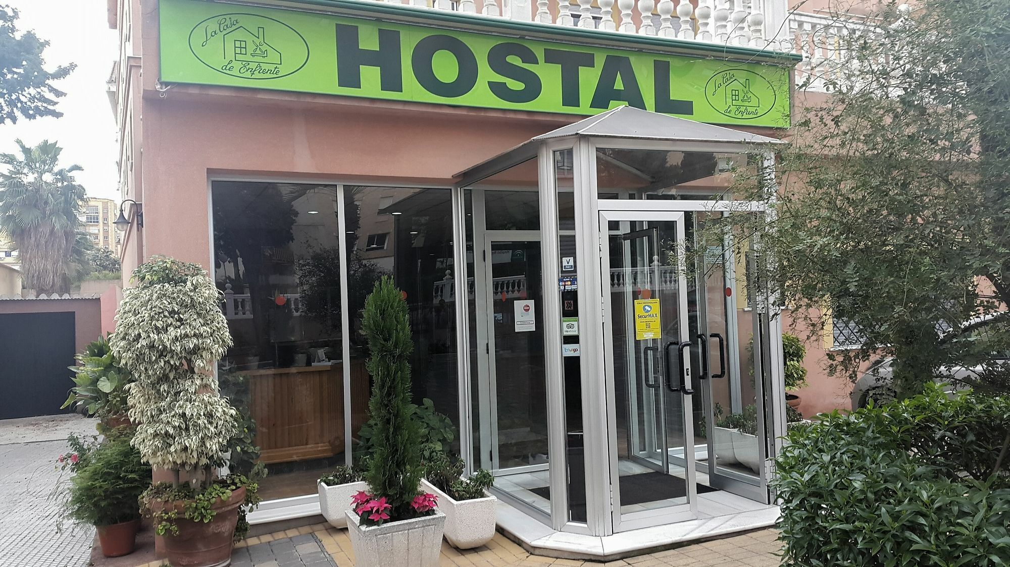 La Casa De Enfrente
