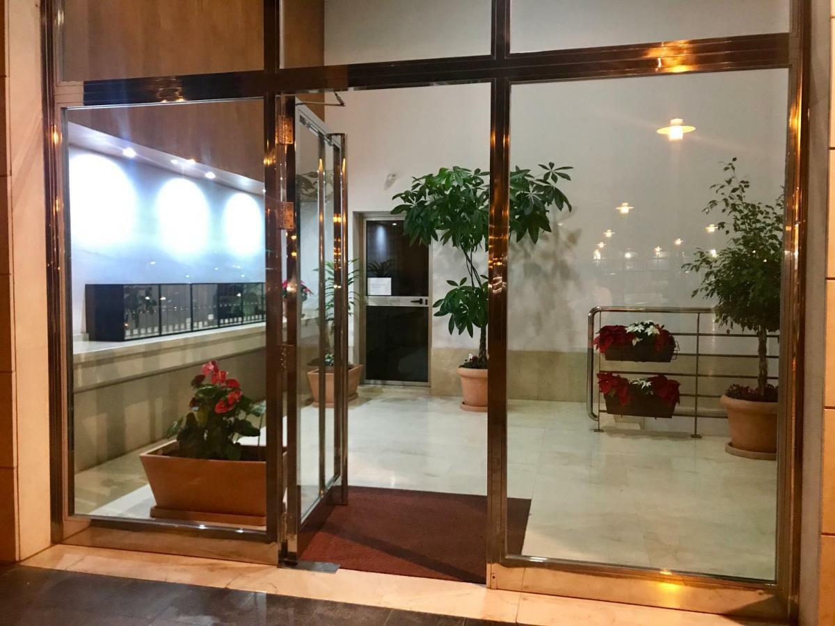 Paseo Maritimo Antonio Banderas Apartment *