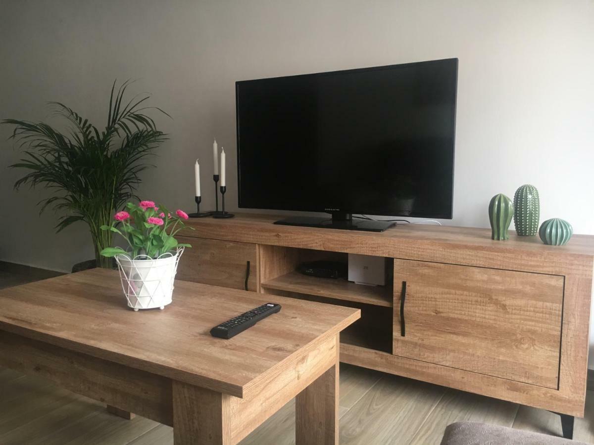 Galvez Flat, At Principal Railway Station In Appartement