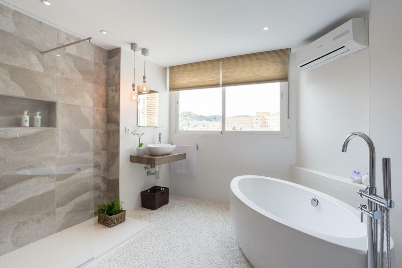Stunning Spacious With Free Parking * Malaga