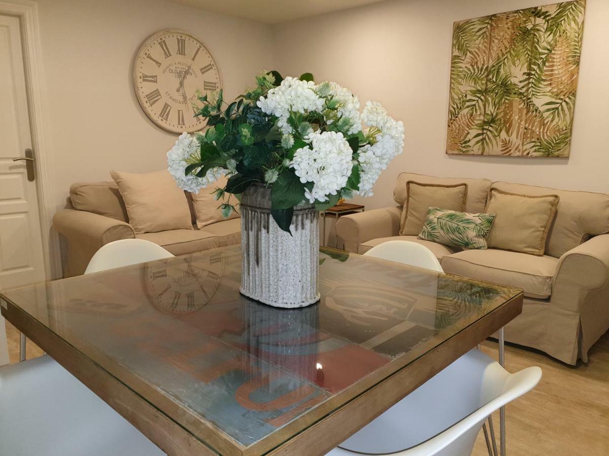 Apartment A&s