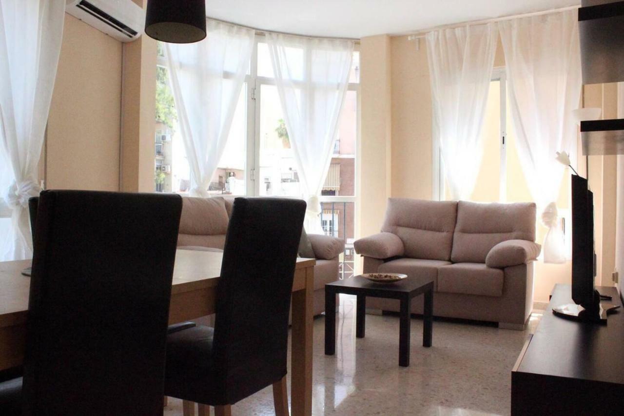 Renovado Y Muy Cerca Del Centro Urbano Apartamento