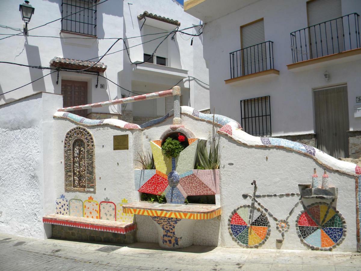 Moclinejo House Holiday home *