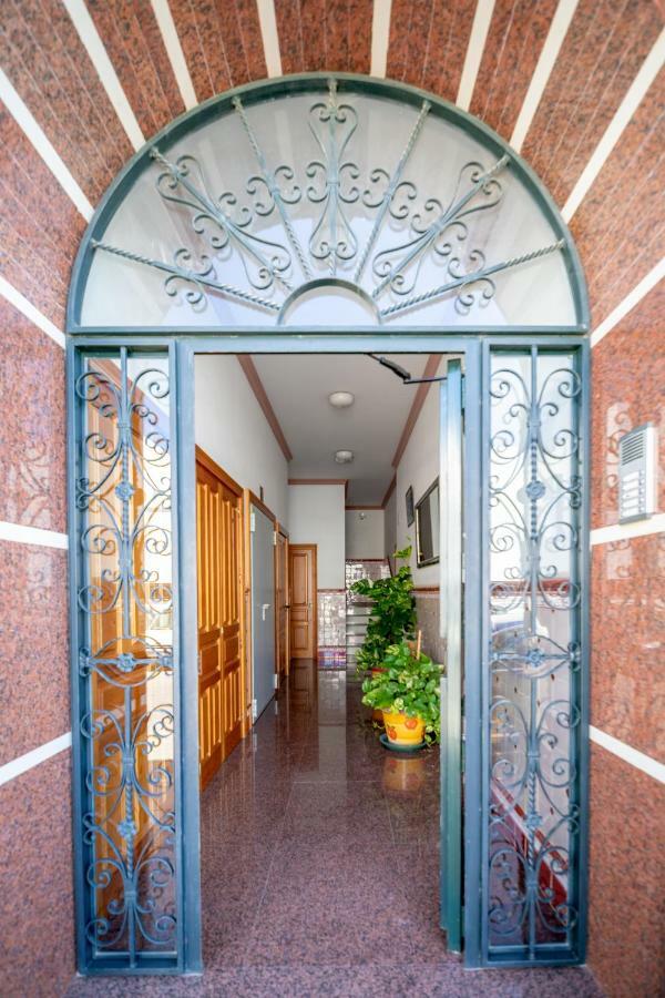 A&s * Malaga