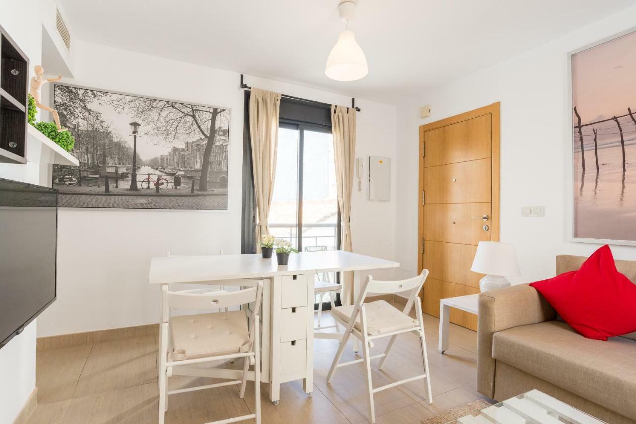 Ma2b-bright With Rooftops With Palms Near Old Town * Malaga