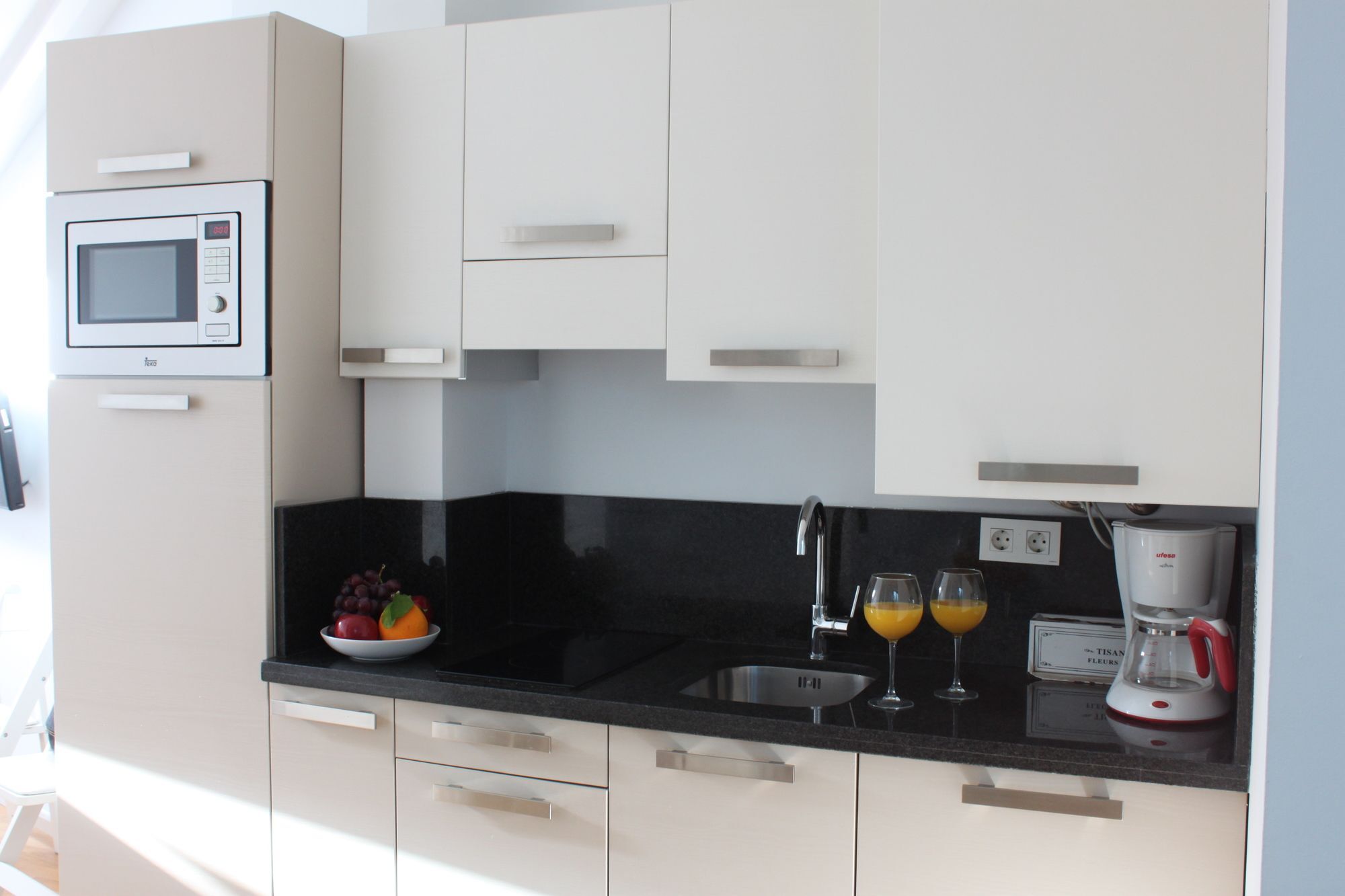 Apartment Life Calderon *
