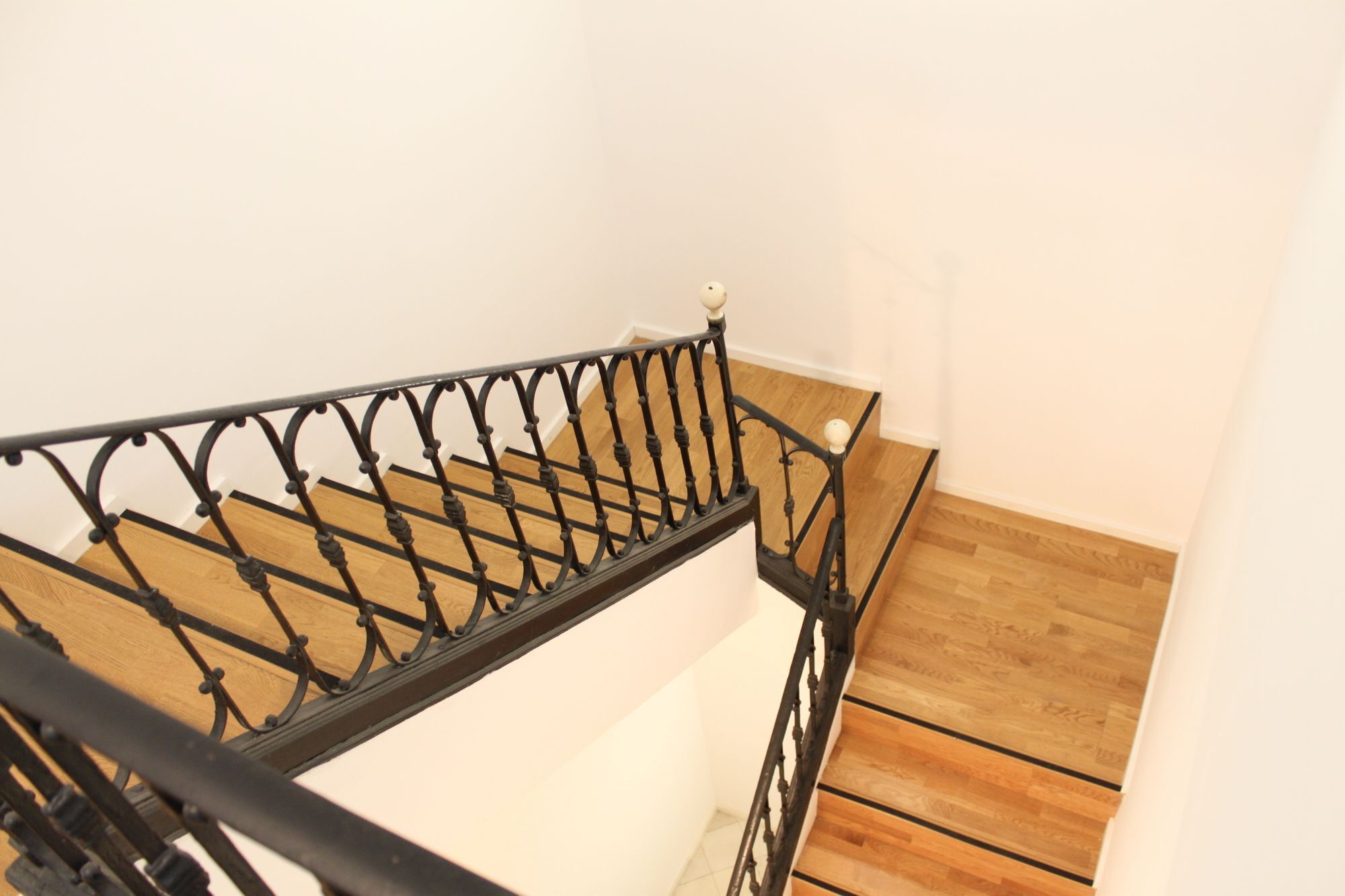 Apartment Life Calderon