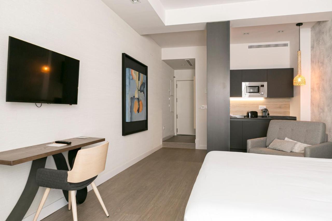 Teatro 3 & 6 Apartment