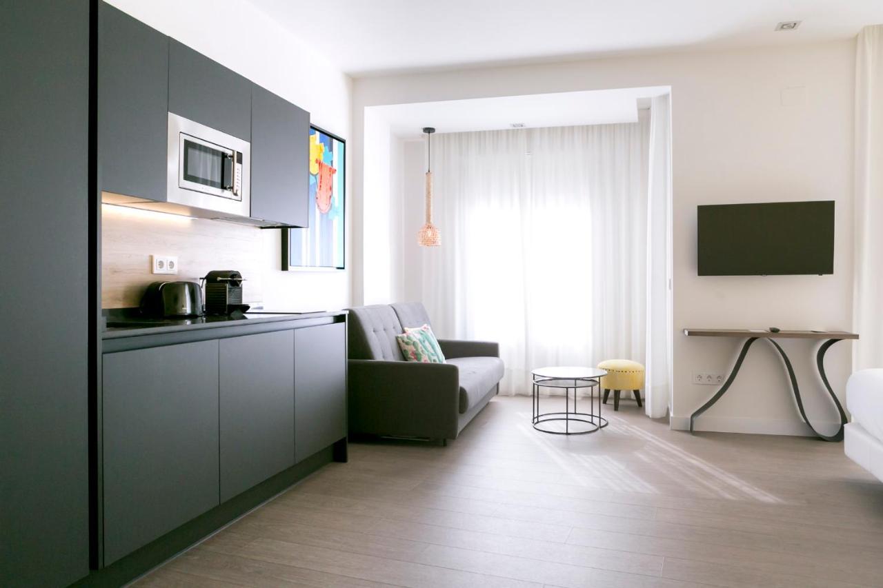 Teatro 3 & 6 Apartment