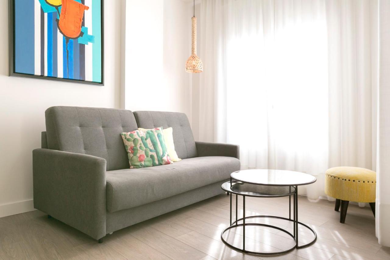 Teatro 3 & 6 Apartment
